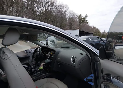 2011 Audi A5 2.0T Premium из США, поврежденный, VIN WAUCFAFR9BA079542